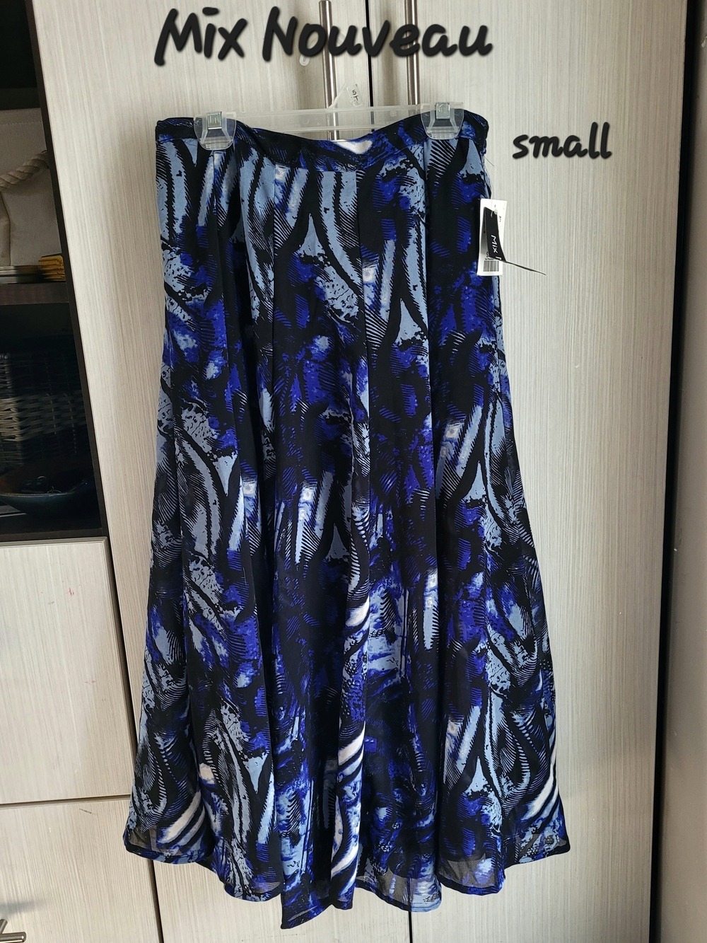 Mix Nouveau Blue & Black Printed Midi Skirt - Small